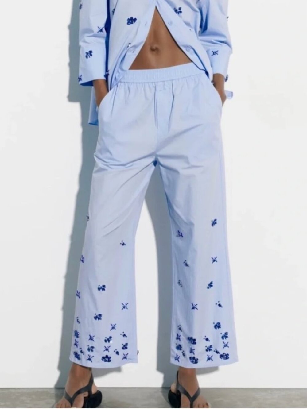 ZARA - Pull on ankle length jeweled poplin pant - Size XL - Lt Blue
